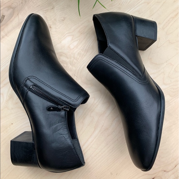 Munro woman NWT closed toe w/ zipper on si… - Picture 7 of 16